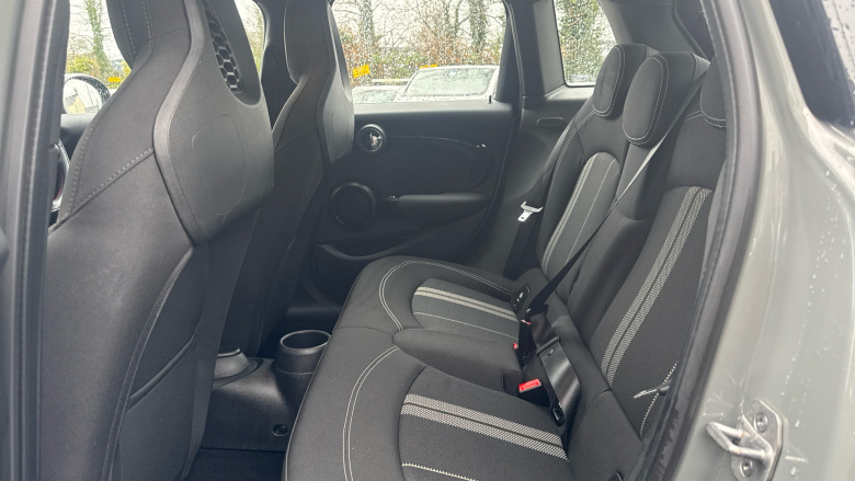 MINI Hatchback 2.0 Cooper S Sport II 5dr Petrol Hatchback